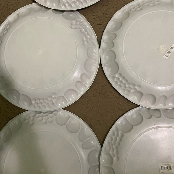 Vintage Set Of 9 Melamine 15”x15”Festive Holiday Large Round Serving 3D Platters - Picture 9 of 15